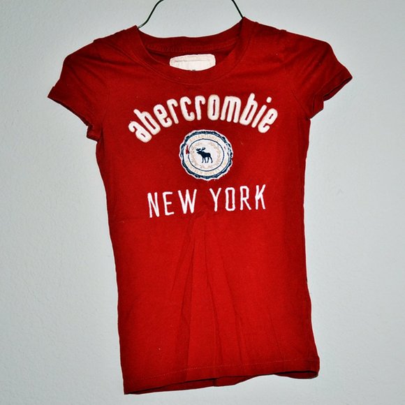 Abercrombie Red T-Shirt - Picture 1 of 3